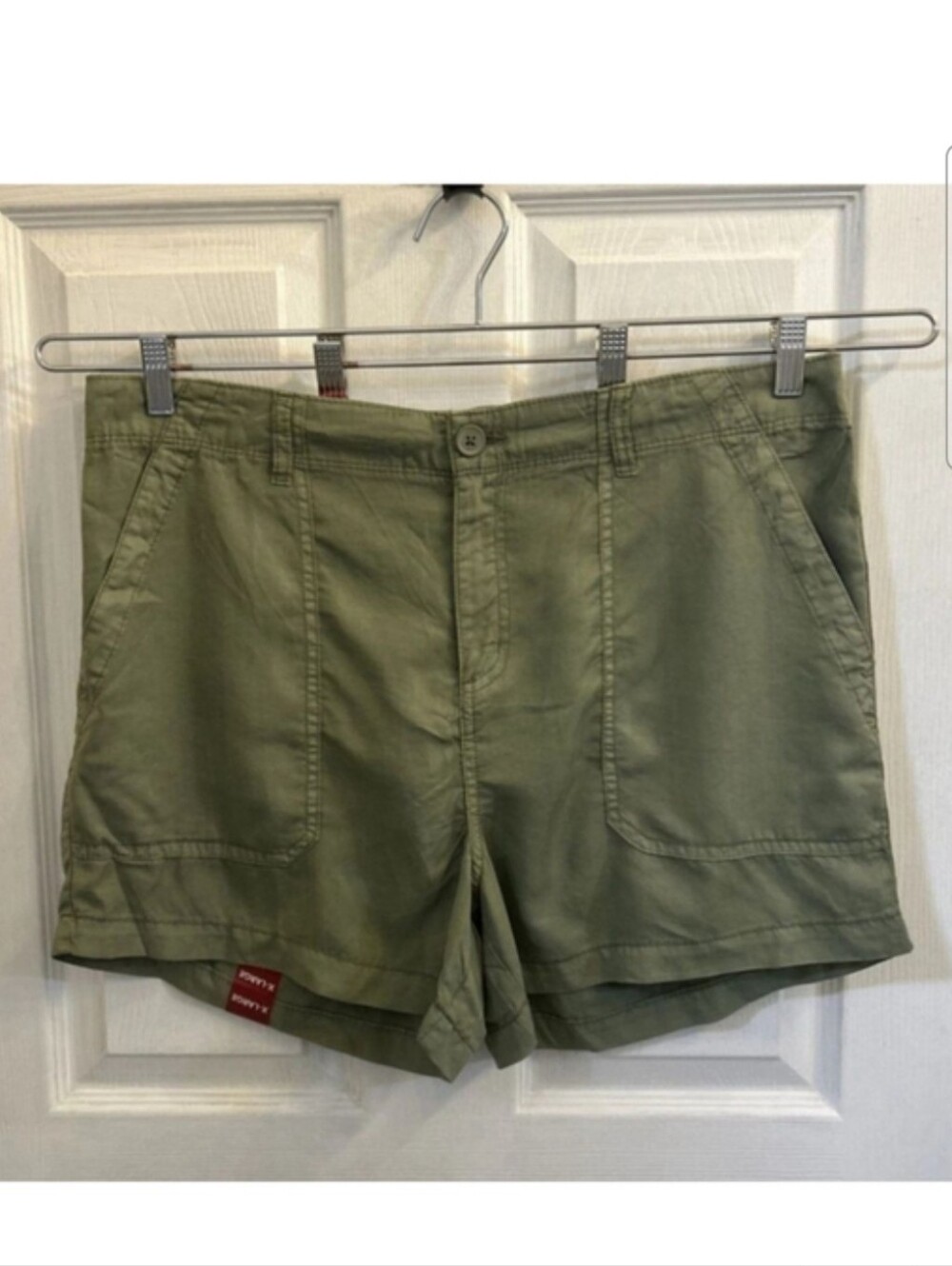 Social Standard by Sanctuary Mid Rise Tencel Shorts Olive NWT